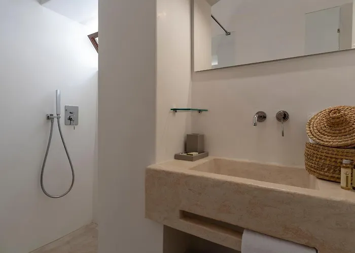 Isidora Guest house 3*